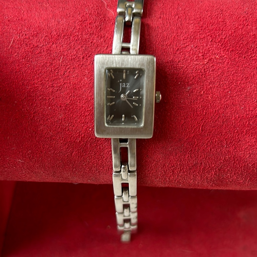 Jaz Women fashion Watch